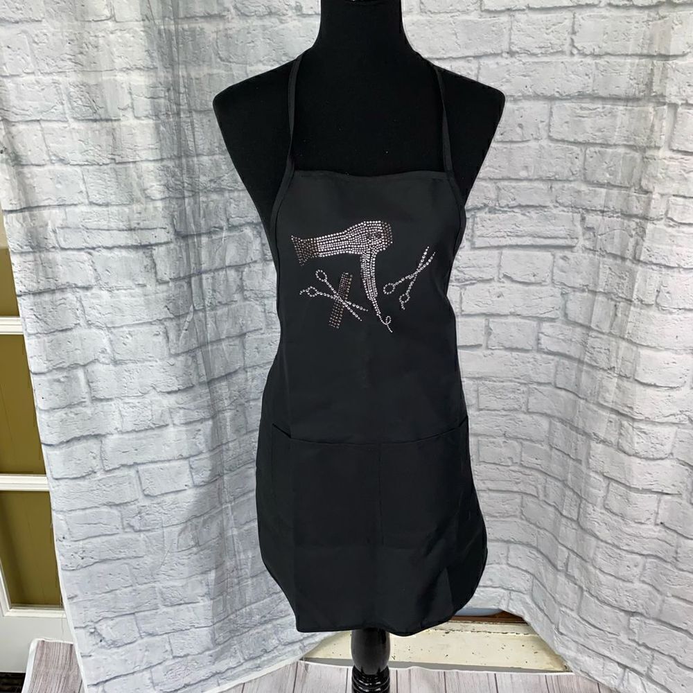 Big accessories cosmetologist apron w/front pockets black w/silver studs